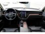 Volvo XC60 T6 Plug-In Hybrid AWD Ultimate Bright | Trekhaak | Panoramadak | Bowers & Wilkins | Headup | Full Led | 20 Inch | All  Seasonbanden | Preconditioning | Lederen bekleding | Stoelventilatie | Stoelmassage | Luchtvering | Visual Park Assist | Elektrisch bedienbare voorstoelen met geheugen | Blis | Google Maps | Google Assistant