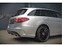 Mercedes-Benz C-klasse Estate 300 e Business Solution AMG | Burmester | Carbon | Memory Seats | Keyless | Ambiance Verlichting | 360 Camera | Stoelverwarming | Massage | Adaptive Cruise Control | LED | Head-Up Display | Apple Carplay | Trekhaak | HU