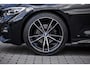 BMW 3-Serie 318i Executive Edition M-Sport | Pano | Camera | 19"