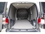 Volkswagen Transporter 2.0 TDI L2 30, 3-ZITS, 150PK AUT. LED, TREKHAAK, CAMERA, APPLE CARPLAY, STOELVERWARMING, STANDKACHEL, AIRCO