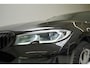 BMW 3-Serie Touring 330e Business Edition Plus | Adaptive cruise | Trekhaak | Sportstoelen | Apple Carplay