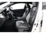 Toyota C-HR 1.8 Hybrid Adventure | Treeplanken | Leder | Dodehoek detectie | JBL | Navigatie | Stoelverwarming | Keyless | Adaptive Cruise | 18 inch | Clima | Parkeersensoren voor/achter | Camera