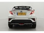 Toyota C-HR 1.8 Hybrid Adventure | Treeplanken | Leder | Dodehoek detectie | JBL | Navigatie | Stoelverwarming | Keyless | Adaptive Cruise | 18 inch | Clima | Parkeersensoren voor/achter | Camera