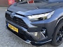 Toyota RAV4 2.5 Hybrid BI-TONE STOEL/STUURVERW 360°CAMERA JBL-AUDIO BLIND SPOT 19'' LM-VELGEN EL-ACHTERKLEP NAVI APPLE/ANDROID CLIMA