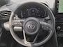 Toyota Yaris Cross 1.5 Hybrid 130 TeamPlayer Dynamic / tot 10 jaar Garantie / Winter Pakket / Safety Pakket / Adaptief CC / Stuur-, Stoel en voorruitverwarming / Draadloze telefoon lader / Apple Carplay Android Auto / Achteruitrijcamera /