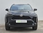 Toyota Yaris Cross 1.5 Hybrid 130 TeamPlayer Dynamic / tot 10 jaar Garantie / Winter Pakket / Safety Pakket / Adaptief CC / Stuur-, Stoel en voorruitverwarming / Draadloze telefoon lader / Apple Carplay Android Auto / Achteruitrijcamera /
