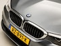 BMW 5-Serie Touring 520d High Executive Sportline 191Pk Automaat (APPLE CARPLAY, LEDER, SFEERVERLICHTING, GETINT GLAS, ELEK SPORTSTOELEN, STOELVERWARMING, VIRTUAL COCKPIT, NIEUWE APK, NIEUWSTAAT)