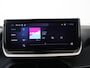 Peugeot 2008 1.2 Hybrid 136 Allure | Stoelverwarming | Remote services | Parkeersensoren achter | Cruise control | Automatisch dimmende binnenspiegel |