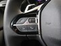 Peugeot 2008 1.2 Hybrid 136 Allure | Stoelverwarming | Remote services | Parkeersensoren achter | Cruise control | Automatisch dimmende binnenspiegel |