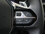 Peugeot 2008 1.2 Hybrid 136 Allure | Stoelverwarming | Remote services | Parkeersensoren achter | Cruise control | Automatisch dimmende binnenspiegel |