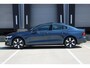 Volvo S60 Recharge T6 AWD Ultimate Bright | Bowers & Wilkins Audiosysteem | Nappaleer Met Ventilatie | Massagefunctie Voorstoelen | 4-Zone Electronic Climate Control | Volvo Guard Alarm | Panoramisch Schuif-/Kanteldak | Grafisch Head-up Display | Gelamineerde Zijruiten Rondom | Adaptieve Cruise Control Met Pilot Assist