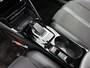 Peugeot e-2008 SUV EV GT 50 kWh 136pk | Accu SOH 92,6% | Navigatie | Schuif-/Kanteldak | Achteruitrijcamera | Full Led koplampen | 3D Cockpit | Climate Control | Adaptieve Cruise Control | Half Lederen sportstoelen | Parkeersensoren v+a | Keyless | Apple Carplay / Android Auto | DAB+ radio | Donker getint glas | 17" lichtmetalen velgen |