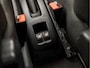 Dacia Sandero 0.9 TCe Stepway Lauréate Automaat (NAVIGATIE, CRUISE, LM VELGEN, SPORTSTOELEN, PARKEERSENSOREN, NIEUWE APK, NIEUWSTAAT)