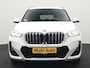 BMW X1 xDrive30e M Sport Plug In Hybrid 326pk Dealer O.H PHEV | Trekhaak Af Fabriek | Head Up | 360 Camera | Adaptive Cruise | Harman Kardon | Alcantara Sportstoelen Memory & Verwarmd | Apple Carplay | Navigatie | Sfeerverlichting |