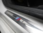BMW X1 xDrive30e M Sport Plug In Hybrid 326pk Dealer O.H PHEV | Trekhaak Af Fabriek | Head Up | 360 Camera | Adaptive Cruise | Harman Kardon | Alcantara Sportstoelen Memory & Verwarmd | Apple Carplay | Navigatie | Sfeerverlichting |