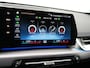 BMW X1 xDrive30e M Sport Plug In Hybrid 326pk Dealer O.H PHEV | Trekhaak Af Fabriek | Head Up | 360 Camera | Adaptive Cruise | Harman Kardon | Alcantara Sportstoelen Memory & Verwarmd | Apple Carplay | Navigatie | Sfeerverlichting |
