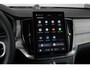 Volvo XC90 T8 Plug-in hybrid AWD Ultra Dark | Panoramadak | Luchtvering | Premium audio by  Bowers & Wilkins | Verwarmbare en ventileerbare voorstoelen | Verwarmbaar stuurwiel | Verwarmbare achterbank | Rondom zichtcamera | 21 inch Lichtmetalen velgen
