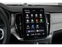 Volvo XC90 T8 Plug-in hybrid AWD Ultra Dark | Panoramadak | Luchtvering | Premium audio by  Bowers & Wilkins | Verwarmbare en ventileerbare voorstoelen | Verwarmbaar stuurwiel | Verwarmbare achterbank | Rondom zichtcamera | 21 inch Lichtmetalen velgen