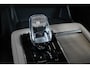 Volvo XC90 T8 Plug-in hybrid AWD Ultra Dark | Panoramadak | Luchtvering | Premium audio by  Bowers & Wilkins | Verwarmbare en ventileerbare voorstoelen | Verwarmbaar stuurwiel | Verwarmbare achterbank | Rondom zichtcamera | 21 inch Lichtmetalen velgen