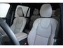 Volvo XC90 T8 Plug-in hybrid AWD Ultra Dark | Panoramadak | Luchtvering | Premium audio by  Bowers & Wilkins | Verwarmbare en ventileerbare voorstoelen | Verwarmbaar stuurwiel | Verwarmbare achterbank | Rondom zichtcamera | 21 inch Lichtmetalen velgen