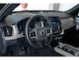 Volvo XC90 T8 Plug-in hybrid AWD Ultra Dark | Panoramadak | Luchtvering | Premium audio by  Bowers & Wilkins | Verwarmbare en ventileerbare voorstoelen | Verwarmbaar stuurwiel | Verwarmbare achterbank | Rondom zichtcamera | 21 inch Lichtmetalen velgen