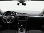 Volkswagen Tiguan 1.5 TSi 150 Pk Automaat Life Business | Camera | Carplay | Elektrische Achterklep | Privacy Glass | Stoel Verwarming | Navigatiesysteem | 17 Inch