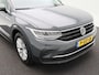 Volkswagen Tiguan 1.5 TSi 150 Pk Automaat Life Business | Camera | Carplay | Elektrische Achterklep | Privacy Glass | Stoel Verwarming | Navigatiesysteem | 17 Inch