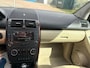 Mercedes-Benz A-klasse 200 Elegance Cruise Leder Bekleding Automaat Pdc voor en achter Elk ramen Trekhaak Schuif/Kanteldak