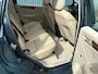 Mercedes-Benz A-klasse 200 Elegance Cruise Leder Bekleding Automaat Pdc voor en achter Elk ramen Trekhaak Schuif/Kanteldak