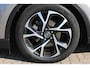 Toyota C-HR 1.8 Hybrid Style | 10 jaar Fabrieksgarantie* | Trekhaak | Navigatie | Camera | Climate control | JBL  | Stoel/stuurverw. | PDC V+A | LMV 18 inch