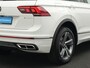Volkswagen Tiguan 1.4 TSI eHybrid 245 pk DSG R-Line Business | Panoramadak | IQ Light | Standkachel | Stoel-/stuurverwarming | Achteruitrijcamera | 19 inch