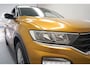 Volkswagen T-Roc 1.5 TSI Style [ Navi Adaptive cruise control ]