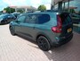 Dacia Jogger 1.6 Hybrid 140 Extreme 7p. Automaat, Airco(automatisch), Carplay/Android auto, Parkeersensoren, Camera, Cruise control, Keyless, Elektrische ramen en spiegels, Nieuwstaat, Dealer onderhouden, Fabrieksgarantie, BOVAG
