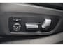 BMW 3-Serie 320e High Executive M Sport | Panoramadak | Harman Kardon | Carbon | Camera | Adaptive LED | Stoelverwarming | Stuurverwarming | Apple Carplay | Navigatie | Cruise Control | Memory Seat | Trekhaak | Keyless | Shadowline