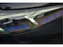 BMW 3-Serie 320e High Executive M Sport | Panoramadak | Harman Kardon | Carbon | Camera | Adaptive LED | Stoelverwarming | Stuurverwarming | Apple Carplay | Navigatie | Cruise Control | Memory Seat | Trekhaak | Keyless | Shadowline