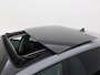 Volkswagen Golf 1.5 eTSI Life Edition | Pano dak | Navigatie | Camera | 18"| ACC | LED |