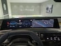Peugeot e-5008 GT Avantage 73 kWh | Full option! | Panoramisch schuifkanteldak | 360 graden camera | Interieurverlichting | 7 stoelen