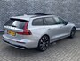 Volvo V60 T6 Plug-in hybrid AWD Plus Dark | Panoramadak | 360 camera | harman & kardon sound | Donker getint glas achter | 20" LM wielen | Trekhaak