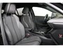 Peugeot 208 1.2 PureTech 100PK EAT8 GT | Navi | Clima | Cruise | Camera | Parkeersensoren V+A | Sportstoelen | Full LED | 17" Lichtmetaal | Metallic |