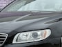 Volvo V70 2.0 T5 Nordic+ | 18" velgen | Inscription | Geventileerde/verwarmbare stoelen | Schuif/kantel dak | Standkachel | Premium sound | DAB | Memory | Parkeersensoren V+A | Extra getint glas | spoiler |