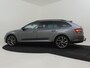 Skoda Superb Combi Sportline iV 218pk | Dodehoekdetectie | Trekhaak | 360 Camera | Elektrische stoelen met geheugen | Park assist | Keyless | Navigatie | 18"LMV