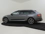 Skoda Superb Combi Sportline iV 218pk | Dodehoekdetectie | Trekhaak | 360 Camera | Elektrische stoelen met geheugen | Park assist | Keyless | Navigatie | 18"LMV