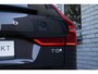 Volvo XC60 T8 Automaat Plug-in hybrid AWD Ultra Dark Panoramadak met schuif-/kantelfunctie | Luchtvering | Semi elektrische trekhaak | Premium audio by Harman Kardon | Verwarmbare voorstoelen, achterbank en stuurwiel | Rondom zichtcamera | Adaptieve cruise control | Alarmklasse 3