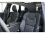 Volvo XC60 T8 Automaat Plug-in hybrid AWD Ultra Dark | Panoramadak met schuif-/kantelfunctie | Luchtvering | Semi elektrische trekhaak | Premium audio by Harman Kardon | Verwarmbare voorstoelen, achterbank en stuurwiel | Rondom zichtcamera | Adaptieve cruise control | Alarmklasse 3