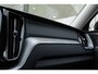 Volvo XC60 T8 Automaat Plug-in hybrid AWD Ultra Dark Panoramadak met schuif-/kantelfunctie | Luchtvering | Semi elektrische trekhaak | Premium audio by Harman Kardon | Verwarmbare voorstoelen, achterbank en stuurwiel | Rondom zichtcamera | Adaptieve cruise control | Alarmklasse 3