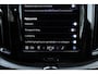 Volvo XC60 T8 Automaat Plug-in hybrid AWD Ultra Dark Panoramadak met schuif-/kantelfunctie | Luchtvering | Sami elektrische trekhaak || Premium audio by Harman Kardon | Verwarmbare voorstoelen, achterbank en stuurwiel | Rondom zichtcamera | Adaptieve cruise control | Alarmklasse 3