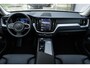 Volvo XC60 T8 Automaat Plug-in hybrid AWD Ultra Dark Panoramadak met schuif-/kantelfunctie | Luchtvering | Semi elektrische trekhaak | Premium audio by Harman Kardon | Verwarmbare voorstoelen, achterbank en stuurwiel | Rondom zichtcamera | Adaptieve cruise control | Alarmklasse 3