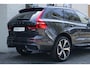Volvo XC60 T8 Automaat Plug-in hybrid AWD Ultra Dark Panoramadak met schuif-/kantelfunctie | Luchtvering | Sami elektrische trekhaak || Premium audio by Harman Kardon | Verwarmbare voorstoelen, achterbank en stuurwiel | Rondom zichtcamera | Adaptieve cruise control | Alarmklasse 3
