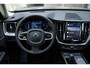 Volvo XC60 T8 Automaat Plug-in hybrid AWD Ultra Dark Panoramadak met schuif-/kantelfunctie | Luchtvering | Semi elektrische trekhaak | Premium audio by Harman Kardon | Verwarmbare voorstoelen, achterbank en stuurwiel | Rondom zichtcamera | Adaptieve cruise control | Alarmklasse 3