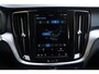 Volvo V60 2.0 B3 Essential Edition | Pilot assist | Stoel- & stuurwielverwarming | Trekhaak | Park Assist | All season banden